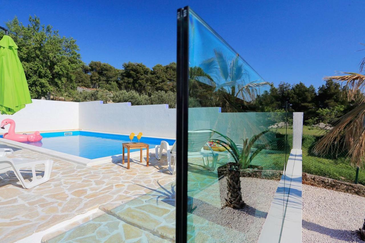 Apartment And Pool Nika Bibinje Exterior photo